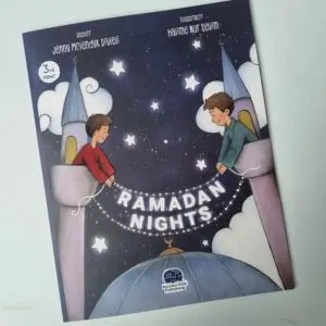 Buku cerita dan buku Islamic untuk edukasi moral